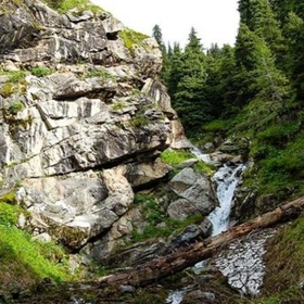 Водопад в Талгарском заповеднике